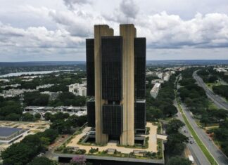 Copom mantém juros básicos da economia em 13,75% ao ano