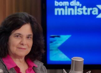 Estou tranquila, diz Nísia sobre pressão para trocar comando na Saúde