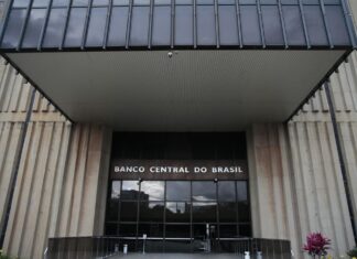 Pedido de vista adia votação de autonomia financeira do Banco Central