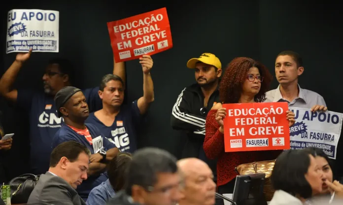 968065-comissao de educação_greve-1023 (1)