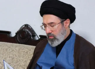 Khamenei reforça que Estreito de Ormuz terá novas regras para passagem