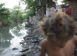 Brasil: 30 milhões de crianças estão expostas aos riscos climáticos