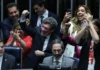 Senado aprova fim da escala 6×1 e redução da jornada de trabalho