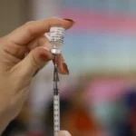 Desinformação faz com que só 5% das crianças sejam protegidas da covid